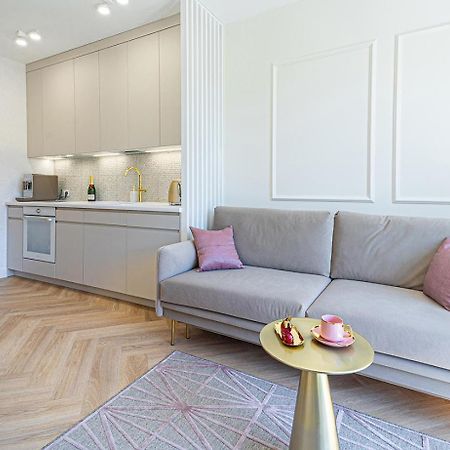 Golden Elite Apartament オストルダ エクステリア 写真